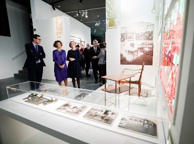 Am 12. November 2019 eröffnete Bundeskanzlerin Brigitte Bierlein (im Bild) im Rahmen ihrer Paris Reise die Ausstellung "Saison Viennoise" im Architekturmuseum Cité de l'architecture & du patrimoine.
