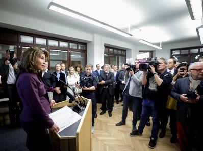 Am 19. November 2019 nahm Bundeskanzlerin Brigitte Bierlein am Grand Opening der Österreichisch-Amerikanischen-Gesellschaft teil.