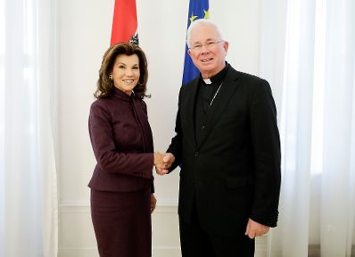Am 19. Dezember 2019 lud Bundeskanzlerin Brigitte Bierlein religiöse Vertreterinnen und Vertreter zu einem Adventempfang in das Bundeskanzleramt.