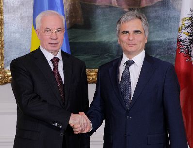 Am 8. November 2010 empfing Bundeskanzler Werner Faymann den Ministerpräsidenten der Ukraine, Mykola Azarov zu einem Arbeitsgespräch im Bundeskanzleramt.