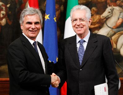 Am 24. Oktober 2012 traf Bundeskanzler Werner Faymann (l.) Italiens Ministerpräsident Mario Monti (r.) im Rahmen des offiziellen Arbeitsbesuchs in Rom.