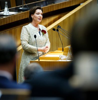 Am 29. Oktober 2013 fand im Parlament die Sitzung des neu gewählten Nationalrates statt. Im Bild Frauenministerin Gabriele Heinisch-Hosek.