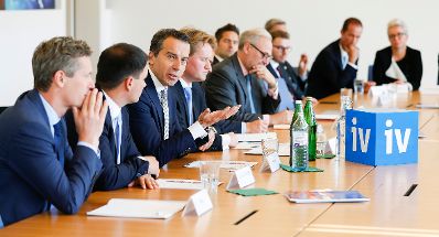 Am 28. September 2016 besuchte Bundeskanzler Christian Kern das Bundesland Steiermark. Im Gespräch mit der Industriellen Vereinigung Steiermark.