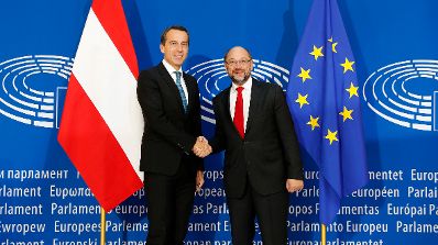 Am 5. Oktober 2016 traf Bundeskanzler Christian Kern (l.) den Präsidenten des Europäischen Parlamentes Martin Schulz (r.) zu einem Arbeitsgespräch in Straßburg.