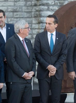 Am 29. September 2017 fand das Digitale Gipfeltreffen der Europäischen Staats- und Regierungschefs in Tallinn statt. Im Bild Bundeskanzler Christian Kern (r.) mit dem Präsidenten der Europäischen Kommission Jean-Claude Juncker (l.).