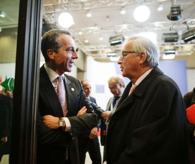 Am 15. Dezember 2017 endete in Brüssel der zweitägige Europäische Rat der Staats- und Regierungschefs. Im Bild Bundeskanzler Christian Kern (l.) mit dem Präsidenten der Europäischen Kommission Jean-Claude Juncker (r.).