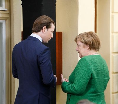 Am 9. Mai 2019 nahm Bundeskanzler Sebastian Kurz (l.) am EU-Gipfel in Sibiu teil. Im Bild mit der Bundeskanzlerin Deutschlands Angela Merkel (r.).