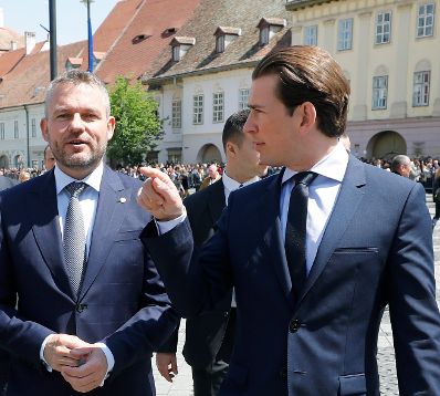 Am 9. Mai 2019 nahm Bundeskanzler Sebastian Kurz (r.) am EU-Gipfel in Sibiu teil. Im Bild mit dem Ministerpräsident der Slowakei Peter Pellegrini (l.).