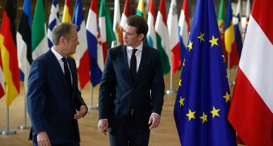 Am 19. Dezember 2017 traf Bundeskanzler Sebastian Kurz (r.) im Rahmen seines Besuches in Brüssel den Präsidenten des Europäischen Rates Donald Tusk (l.) zu einem Gespräch.