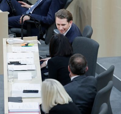 Am 20. Dezember 2017 stellte Bundeskanzler Sebastian Kurz im Nationalrat im Parlament das Arbeitsprogramm der Bundesregierung vor.