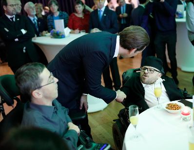 Am 4. Dezember 2018 nahm Bundeskanzler Sebastian Kurz (m.) an der Feier "60 Jahre Behindertensportverband Österreich" teil.