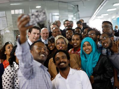 Am 6. Dezember 2018 reiste Bundeskanzler Sebastian Kurz nach Addis Abeba. Im Bild beim Besuch des Start-ups "blueMoon".