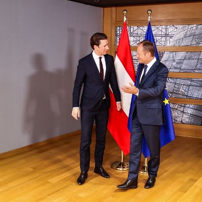 Am 12. Dezember 2018 reiste Bundeskanzler Sebastian Kurz (l.) anlässlich des EU-Gipfels nach Brüssel. Im Bild mit dem Präsidenten des Europäischen Rates Donald Tusk (r.).