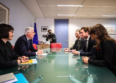 Am 13. Dezember 2018 setzte Bundeskanzler Sebastian Kurz (2.v.r.) seine Reise nach Brüssel anlässlich des EU-Gipfels fort. Im Bild mit dem Beauftragten der EU-Kommission für die Austrittsverhandlungen mit dem Vereinigten Königreich Michel Barnier (2.v.l.)