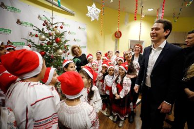 Am 21. Dezember 2018 reiste Bundeskanzler Sebastian Kurz (r.) zu einem Arbeitsbesuch nach Ploiesti. Im Bild beim Concordia Ausbildungscenter.