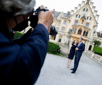 Am 11. Juni 2021 besuchte Bundeskanzler Sebastian Kurz (r.) gemeinsam mit Susanne Thier (l.) die Sommernachtsgala in Grafenegg.