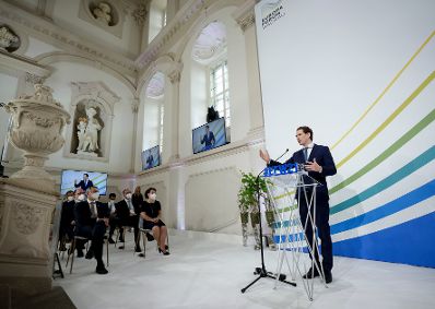 Am 12. Juni 2021 nahm Bundeskanzler Sebastian Kurz (r.) am Europa-Forum Wachau teil.
