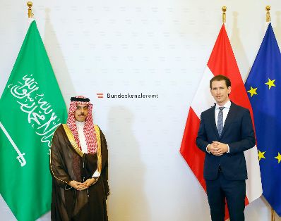 Am 21. Juni 2021 empfing Bundeskanzler Sebastian Kurz (r.) den saudischen Außenminister Prinz Faisal bin Farhan Al Saud (l.) zu einem Arbeitsgespräch.