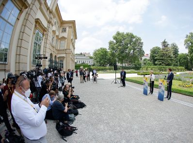 Am 21. Juni 2021 empfing Bundeskanzler Sebastian Kurz die Präsidentin der Europäischen Kommission Ursula von der Leyen. Im Bild bei einer gemeinsamen Pressekonferenz.