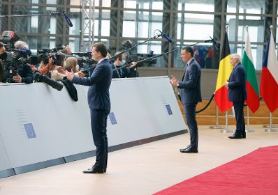 Am 24. Juni 2021 nahm Bundeskanzler Sebastian Kurz (l.) am Europäischen Rat der Staats- und Regierungschefs teil. Im Bild beim Doorstep.