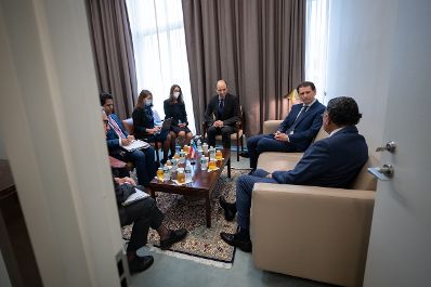 Am 13. Juli traf Bundeskanzler Sebastian Kurz (2.v.r.) den Präsidenten von ECOSOC, Munir Akram (r.) in New York.