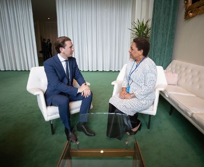 Am 13. Juli traf Bundeskanzler Sebastian Kurz (r.) die Frauenministerin von Fidschi, Mereseini Vuniwaqa (r.) in New York.