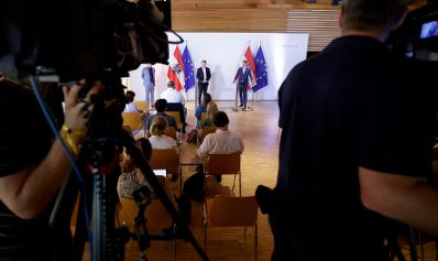 Am 28. Juli 2021 fand der Sommerministerrat der Österreichischen Bundesregierung statt. Im Bild Bundeskanzler Sebastian Kurz (r.) mit Vizekanzler Werner Kogler (l.) bei der Pressekonferenz