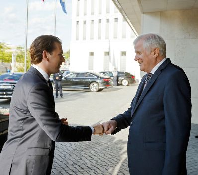 Am 1. September 2021 traf Bundeskanzler Sebastian Kurz (l.) im Rahmen seines Arbeitsbesuchs in Berlin den deutschen Innenminister Horst Seehofer (r.).
