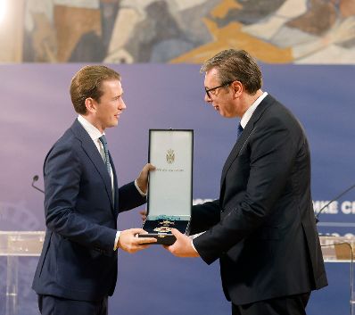 Am 4. September 2021 reiste Bundeskanzler Sebastian Kurz (l.) zu einem Arbeitsbesuch nach Belgrad. Im Bild mit dem Präsidenten der Republik Serbien Aleksandar Vučić (r.) bei der Ordensverleihung.
