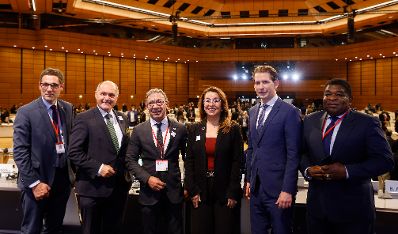 Am 8. September 2021 nahm Bundeskanzler Sebastian Kurz (2.v.r.) an der Internationalen Konferenz der Parlaments Präsidentinnen und Präsidenten teil.
