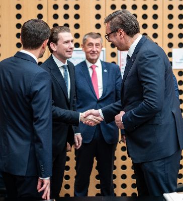 Am 6. Oktober 2021 nahm Bundeskanzler Kurz (l.) beim Westbalkan-Gipfel in Slowenien teil. Im Bild mit dem serbischen Präsident Aleksandar Vučić (r.).