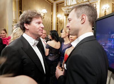 Am 28. Februar 2019 besuchte Bundesminister Gernot Blümel (r.) den Wiener Opernball. Im Bild mit dem U.S. Botschafter Trevor Traina (l.).