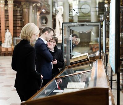Am 14. März 2019 eröffnete Bundesminister Gernot Blümel die Ausstellung "Kaiser Maximilan I. Ein Großer Habsburger" in der Österreichischen National Bibliothek.