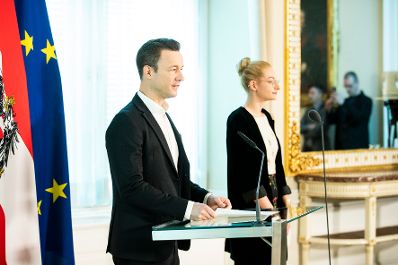 Am 28. März 2019 fand eine Pressekonferenz zum Thema "Die Bundesmuseen ab 2020" im Bundeskanzleramt statt. Im Bild Bundesminister Gernot Blümel (l.).