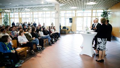 Am 29. April 2019 fand eine Diskussionsveranstaltung mit Schülerinnen und Schülern der HTL Ungargasse zu 25 Jahren Volksabstimmung mit Bundesminister Gernot Blümel und Bundesminister Heinz Faßmann statt.