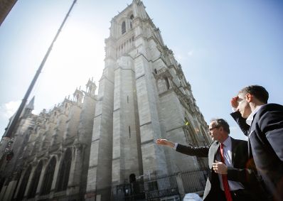 Am 3. Mai 2019 reiste Bundesminister Gernot Blümel anlässlich eines Arbeitsbesuchs nach Paris. Im Bild beim Besuch der Kathedrale Notre-Dame de Paris.