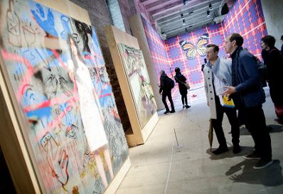 Am 09. Mai 2019 reiste Bundesminister Gernot Blümel (l.) anlässlich der Ausstellungseröffnung im Österreich Pavillon auf der 58. Internationalen Kunstausstellung "La Biennale di Venezia" nach Venedig.