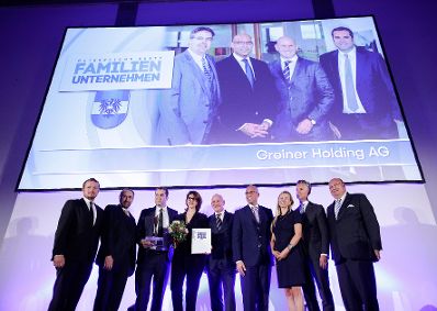 Am 23. Mai 2018 nahm Bundesministerin Juliane Bogner-Strauß (3.v.r.) an der Gala "Österreichs beste Familienunternehmen" teil.