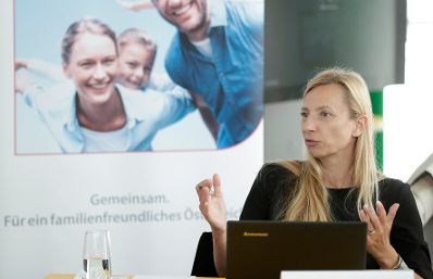 Am 14. Juni 2018 nahm Bundesministerin Juliane Bogner-Strauß (im Bild) am Vernetzungstreffen der Technologiebranche teil.
