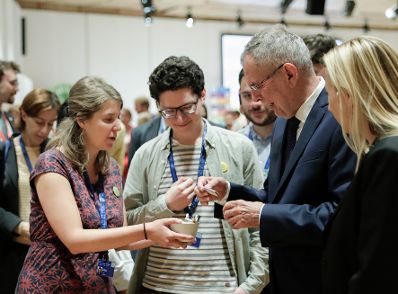 Am 4. September 2018 nahm Bundesministerin Juliane Bogner-Strauß (r.) an der Jugendkonferenz der Europäischen Union teil.