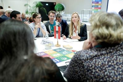 Am 3. September 2018 nahm Bundesministerin Juliane Bogner-Strauß (2.v.r.) an der Informellen Tagung der Jugendministerinnen und -minister teil.