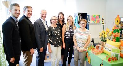 Am 6. September 2018 reiste Bundesministerin Juliane Bogner-Strauß (2.v.r.) im Zuge eines Bundesländertags ins Burgenland. Im Bild beim Besuch der Förderwerkstätte "Rettet das Kind".