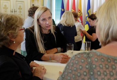 Am 14. September 2018 waren die Weizer Bezirksdamen zu Besuch bei Bundesministerin Juliane Bogner-Strauß (2.v.l.).