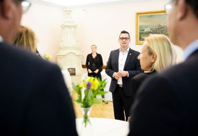 Am 24. September 2018 reiste Bundesministerin Juliane Bogner-Strauß (2.v.r.) anlässlich eines Bundesländertags nach Niederösterreich. Im Bild mit dem Bürgermeister von Melk Patrick Strobl (3.v.r.) beim Empfang im Rathaus in Melk.
