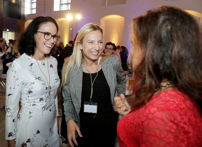 Am 26. September 2018 nahm Bundesministerin Juliane Bogner-Strauß (m.) an der Eröffnung des "Tags der Frau in der Wirtschaft" teil.
