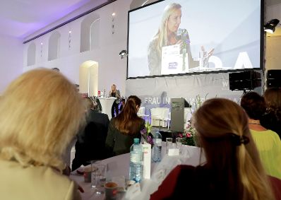 Am 26. September 2018 nahm Bundesministerin Juliane Bogner-Strauß an der Eröffnung des "Tags der Frau in der Wirtschaft" teil.