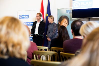 Am 8. Oktober 2018 überreichte Bundesministerin Juliane Bogner-Strauß den Medienpreis für Kinderrechte.