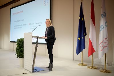 Am 12. Oktober 2018 nahm Bundesministerin Juliane Bogner-Strauß (im Bild) anlässlich des Österreichischen Vorsitzes im Rat der Europäischen Union an der Informellen Tagung der Gleichstellungsministerinnen und -minister teil.