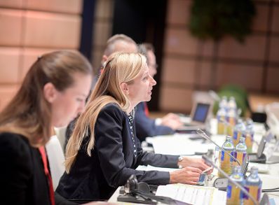 Am 12. Oktober 2018 nahm Bundesministerin Juliane Bogner-Strauß (2.v.l.) anlässlich des Österreichischen Vorsitzes im Rat der Europäischen Union an der Informellen Tagung der Gleichstellungsministerinnen und -minister teil.