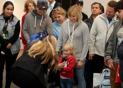Am 26. Oktober 2018 empfing Bundesministerin Juliane Bogner-Strauß im Rahmen des Nationalfeiertags Besucherinnen und Besucher im Bundeskanzleramt.
